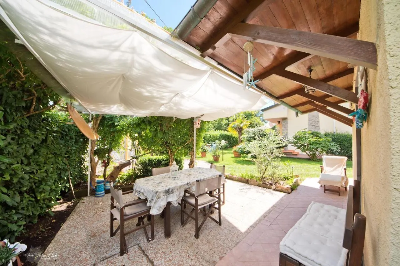 Villa La casina del Mare Marina di Massa 0*,  Italia